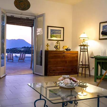 Casa Fenicia Vathi (Meganisi)